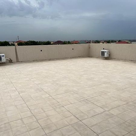 Fowaa Lux Bed & Breakfast Tema Exterior photo