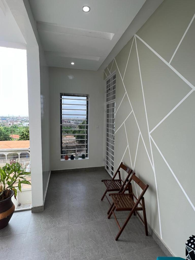 Fowaa Lux Bed & Breakfast Tema Exterior photo